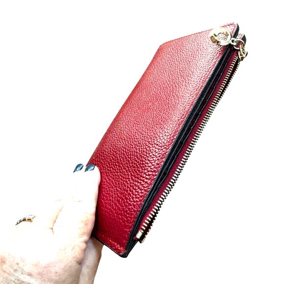 Slim red pebbled leather card wallet snaps closed zipper coin pocket cash slot - Picture 2 of 8